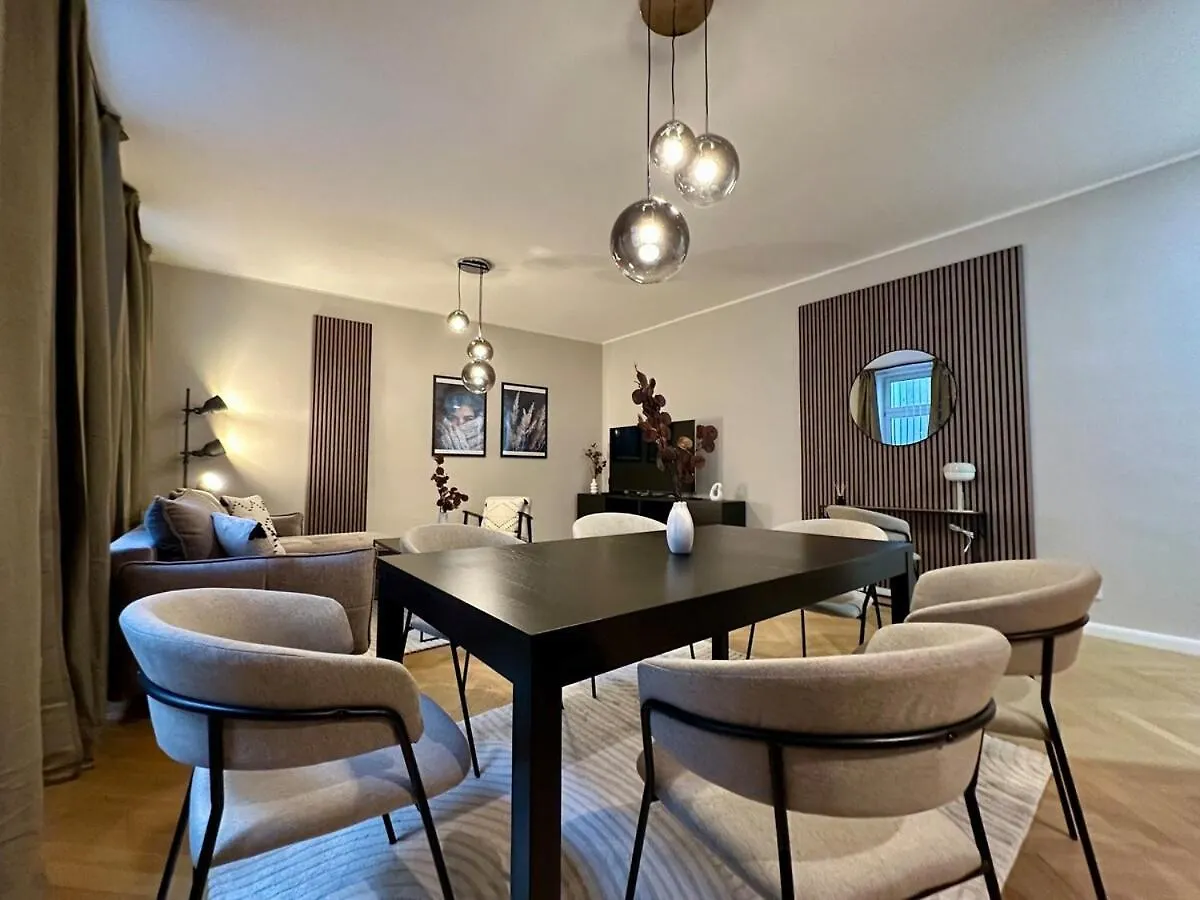 Belvedere Central Station Apartment Vienna